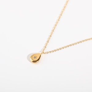 Water drop star necklace